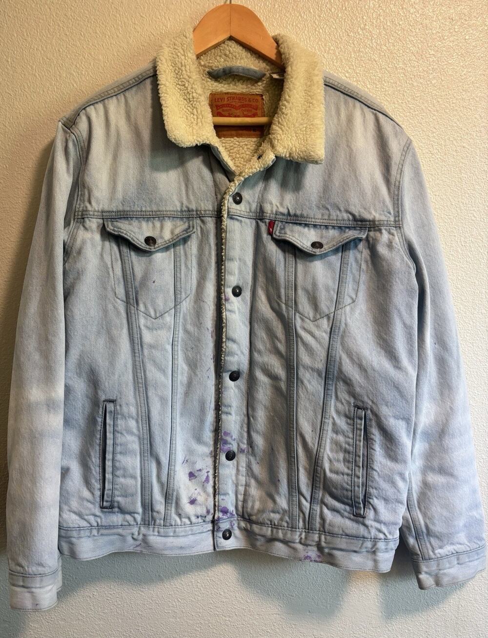 Levis Sherpa Lined Trucker Jacket Mens XL Light Wash Denim Workwear Destroyed